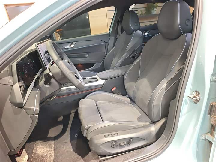 Фото 15 - Volkswagen Passat