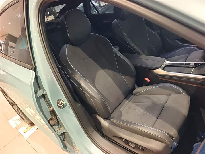 Фото 25 - Volkswagen Passat