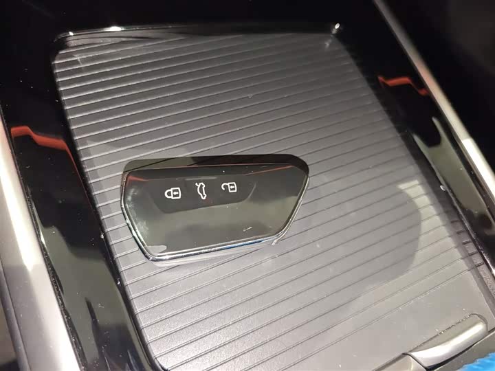 Фото 9 - Volkswagen Passat