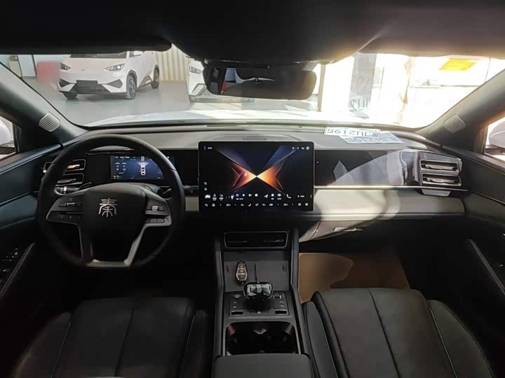 Фото 10 - BYD Qin L