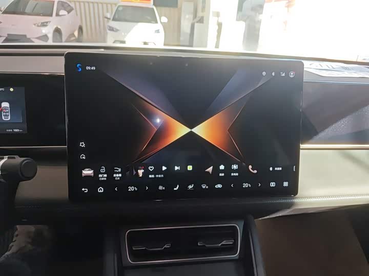 Фото 13 - BYD Qin L