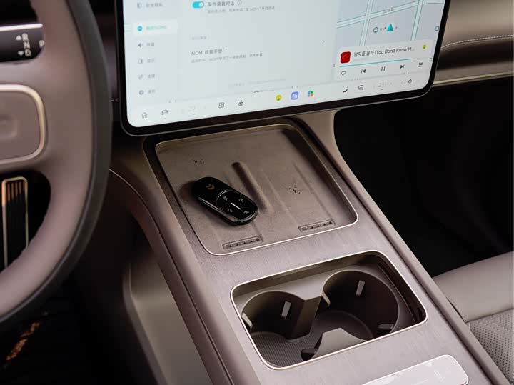 Фото 11 - Nio ES8