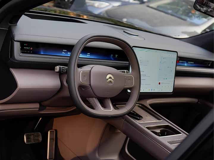 Фото 12 - Nio ES8