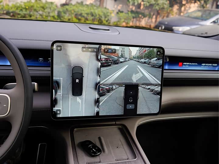 Фото 22 - Nio ES8