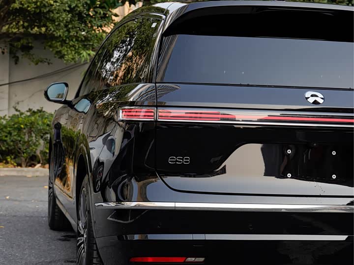 Фото 9 - Nio ES8