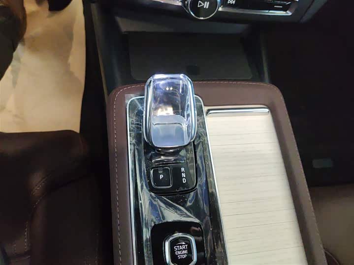 Фото 14 - Volvo S90