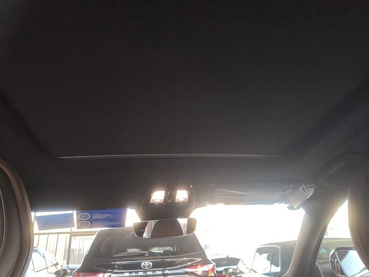 Фото 18 - Volvo S90