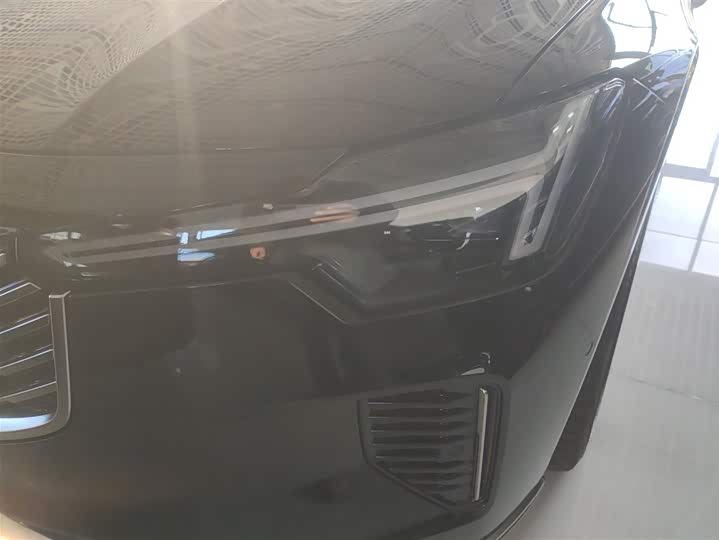 Фото 24 - Volvo S90