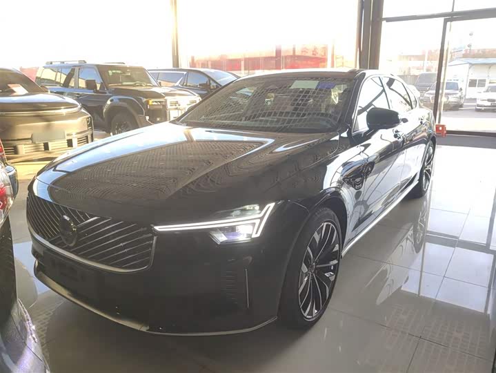 Фото 3 - Volvo S90