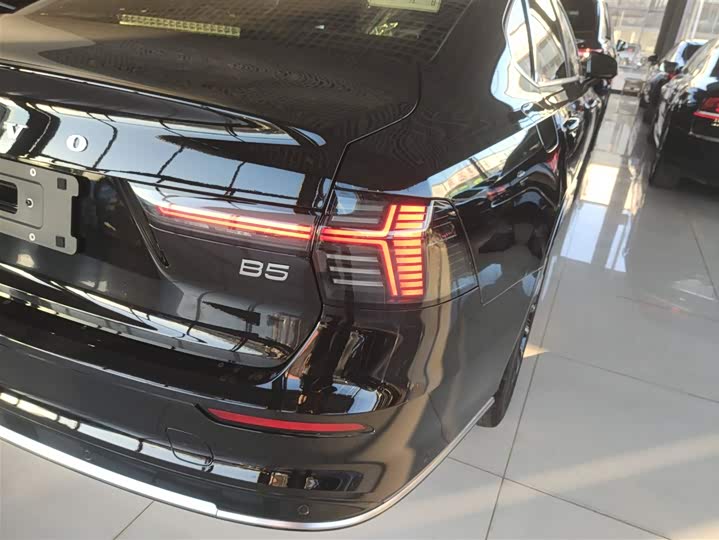 Фото 8 - Volvo S90