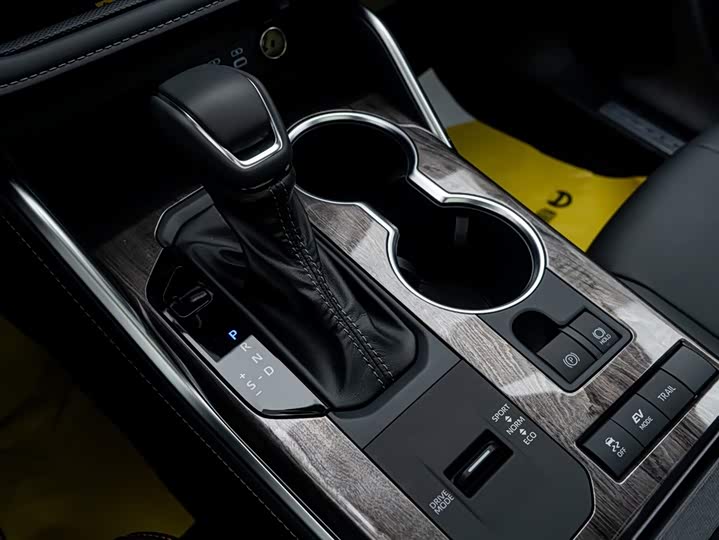 Фото 28 - Toyota Crown Kluger