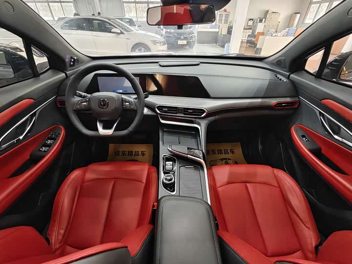 Фото 9 - Changan UNI-T