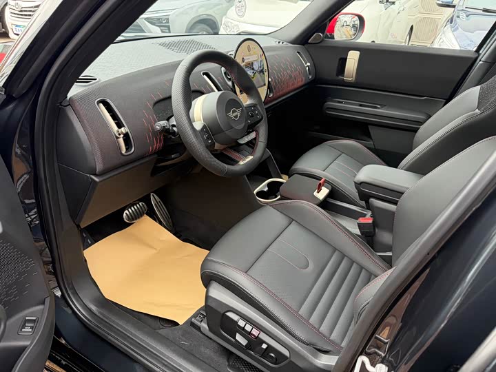 Фото 7 - Mini Countryman JCW