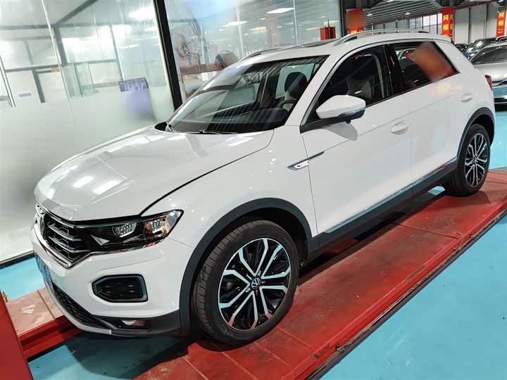 Фото 1 - Volkswagen T-Roc