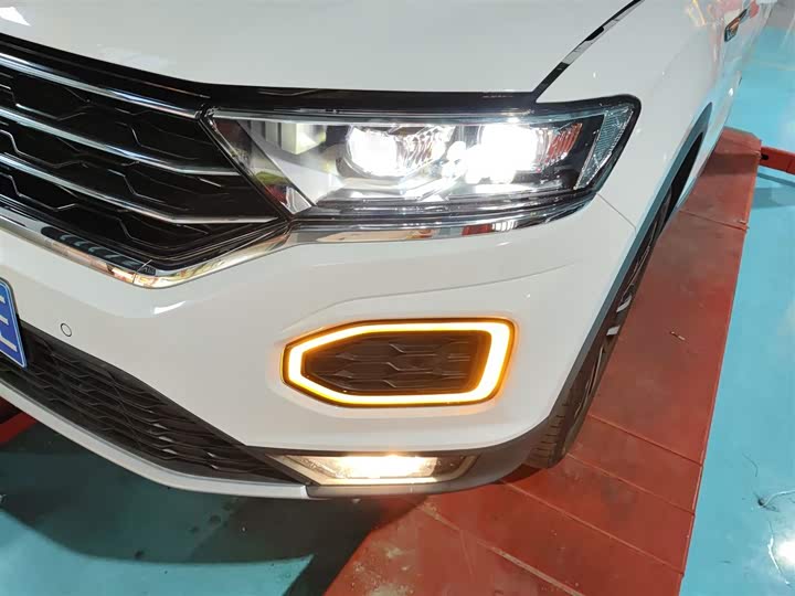 Фото 24 - Volkswagen T-Roc