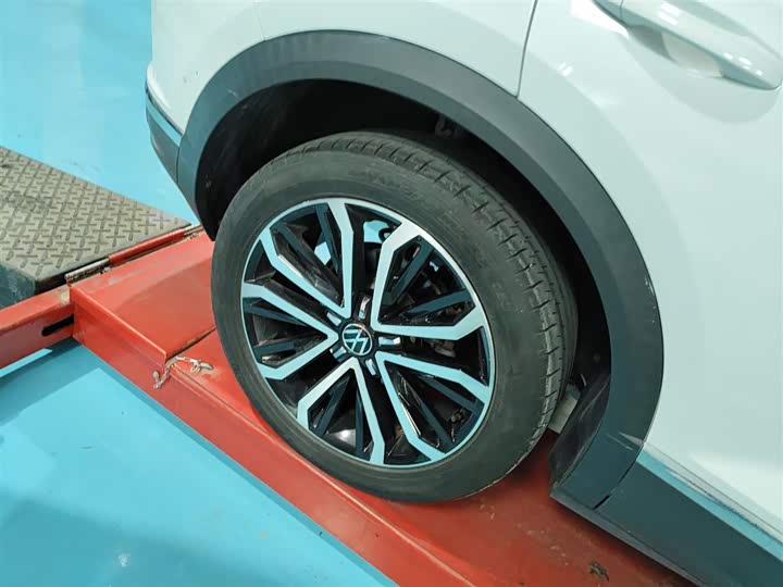 Фото 26 - Volkswagen T-Roc