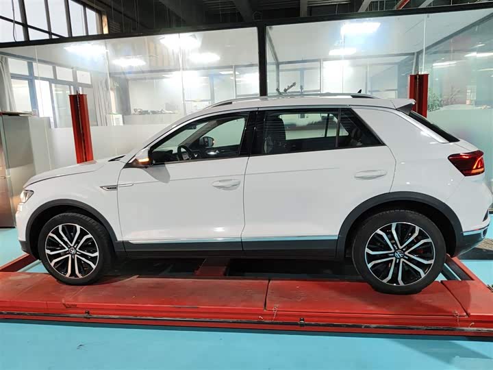 Фото 5 - Volkswagen T-Roc