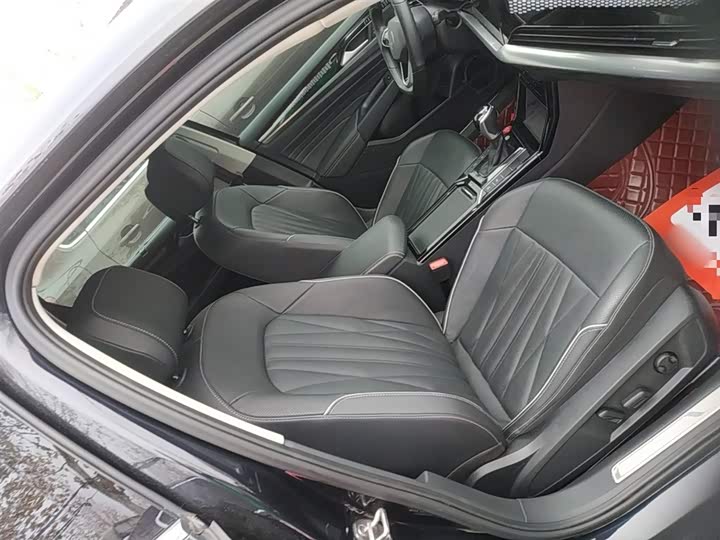 Фото 25 - Volkswagen Passat