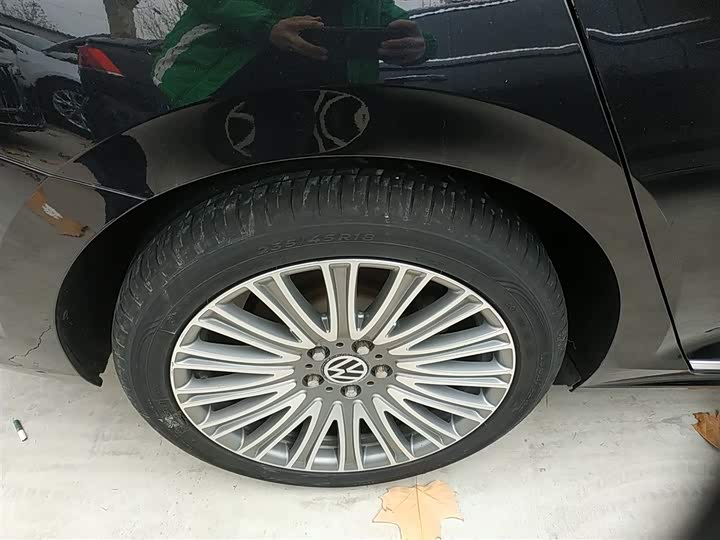 Фото 26 - Volkswagen Passat