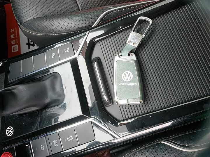 Фото 9 - Volkswagen Passat