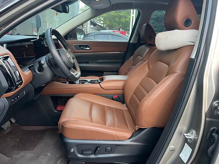 Фото 4 - Nissan Pathfinder