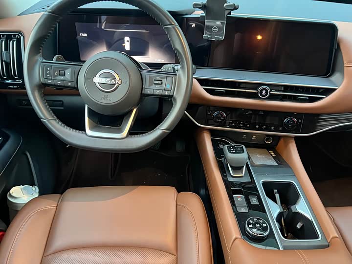 Фото 7 - Nissan Pathfinder