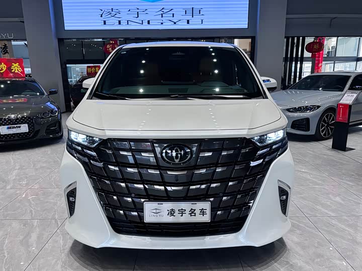 Фото 2 - Toyota Alphard