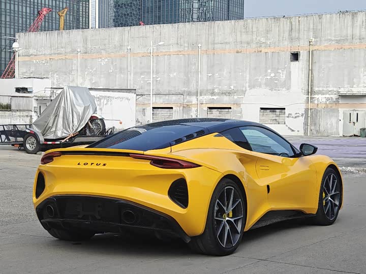 Фото 6 - Lotus Emira