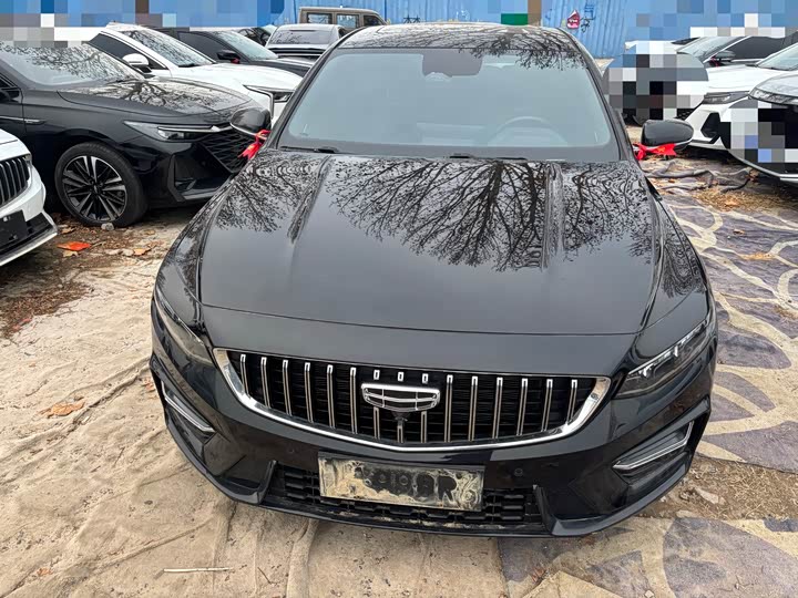 Фото 2 - Geely Preface