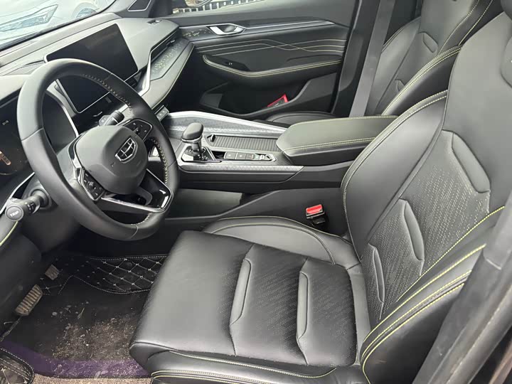 Фото 4 - Geely Preface