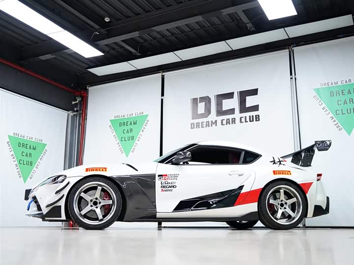 Фото 22 - Toyota Supra