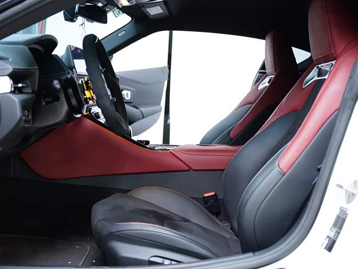 Фото 28 - Toyota Supra