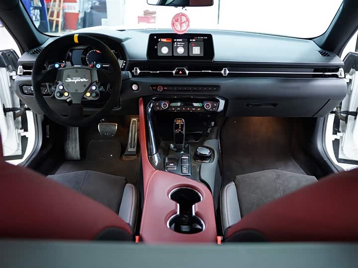 Фото 45 - Toyota Supra