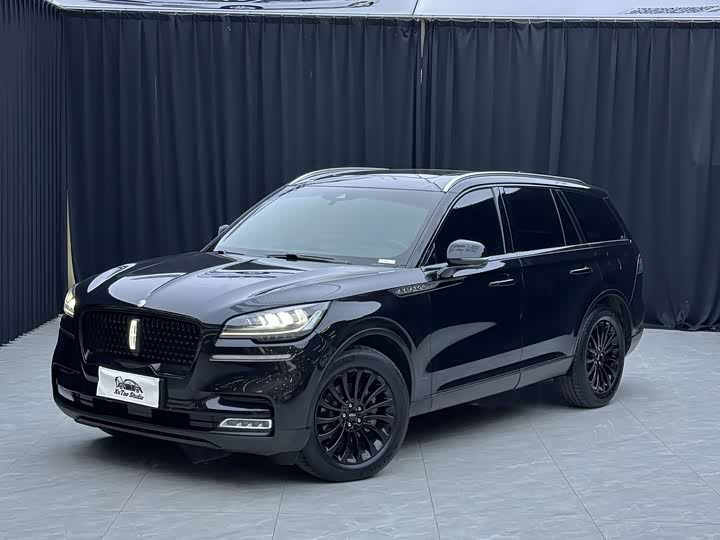 Фото 1 - Lincoln Aviator