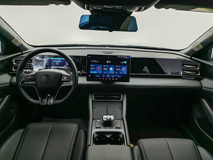 Фото 13 - BYD Qin L