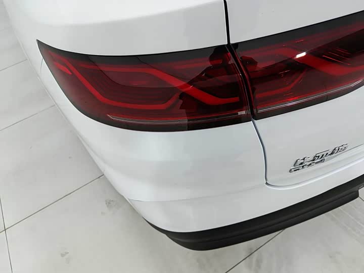 Фото 18 - BYD Qin L