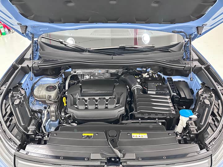 Фото 10 - Volkswagen Tiguan L Pro