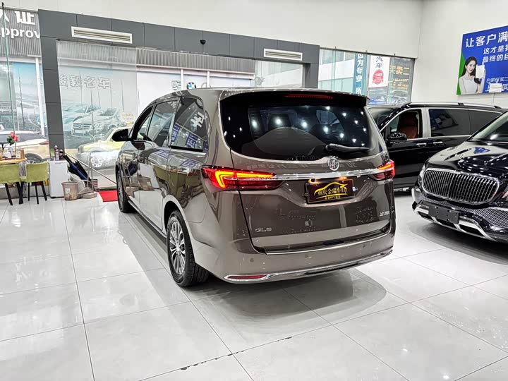 Фото 5 - Buick GL8 ES