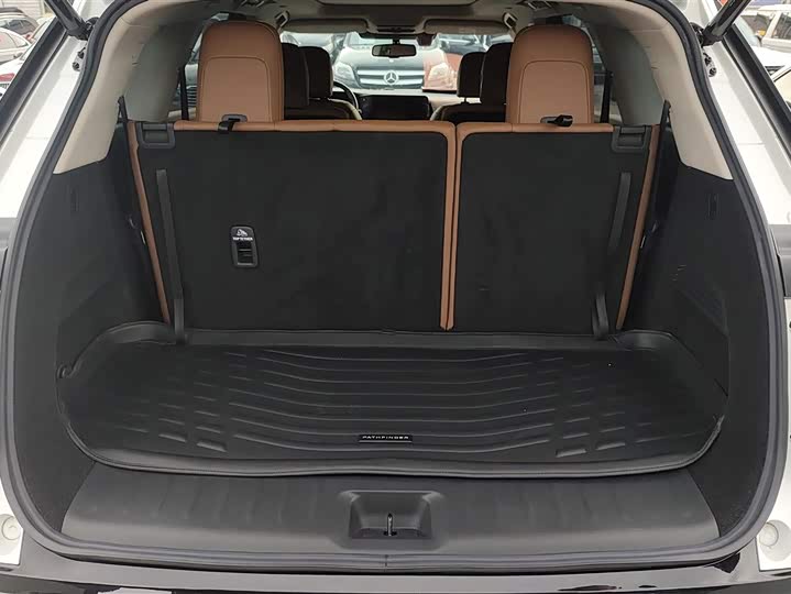 Фото 4 - Nissan Pathfinder