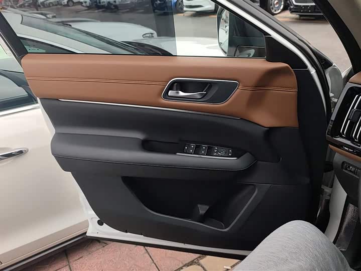 Фото 7 - Nissan Pathfinder