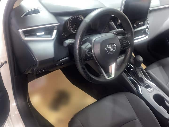 Фото 11 - Toyota Corolla