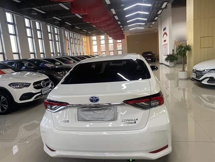 Фото 6 - Toyota Corolla