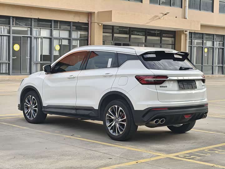 Фото 5 - Geely Coolray