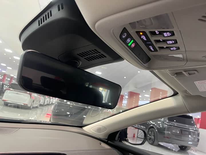 Фото 13 - Buick LaCrosse