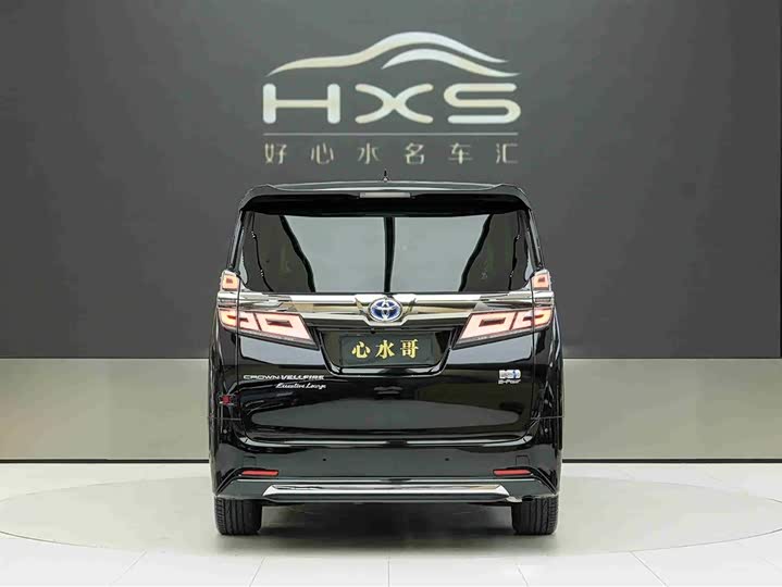 Фото 5 - Toyota Vellfire