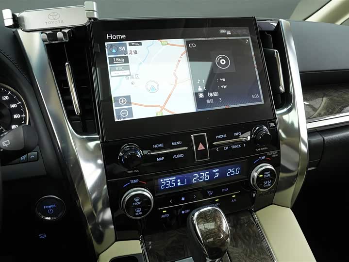 Фото 9 - Toyota Vellfire