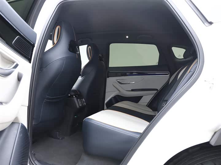 Фото 13 - BYD Song Plus Hybrid/EV