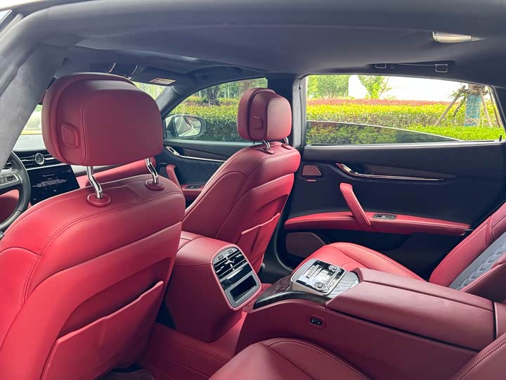 Фото 16 - Maserati Quattroporte