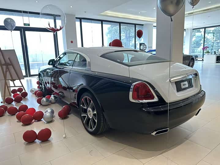 Фото 8 - Rolls-Royce Wraith