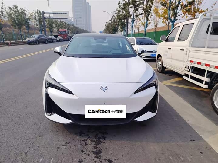 Фото 2 - BAIC Arcfox Alpha S5